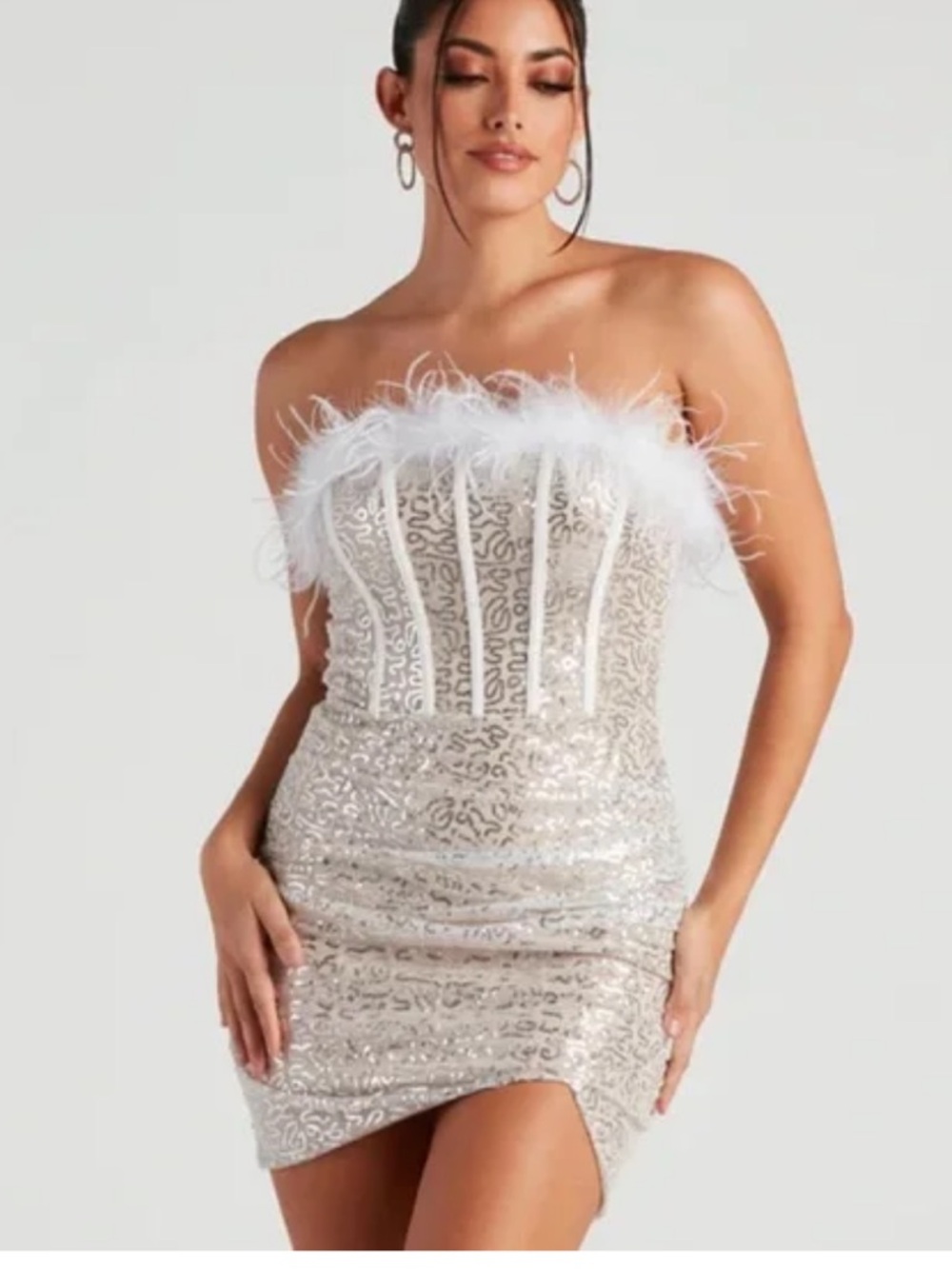 Windsor White Feather Trim Accessory